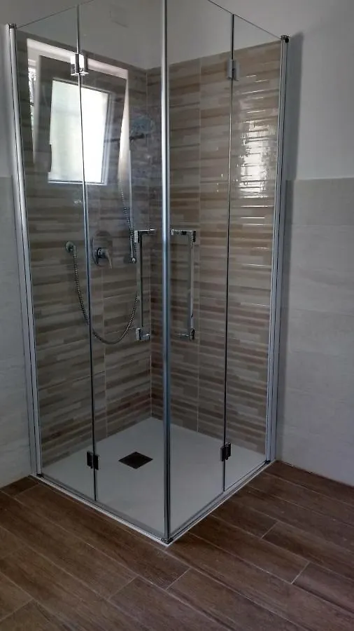 La Vie Est Belle Bed and Breakfast Finale Ligure Bed & Breakfast