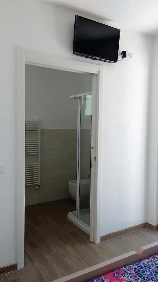 Bed & Breakfast La Vie Est Belle Bed and Breakfast Finale Ligure
