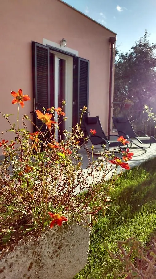 Bed & Breakfast La Vie Est Belle Bed and Breakfast Finale Ligure