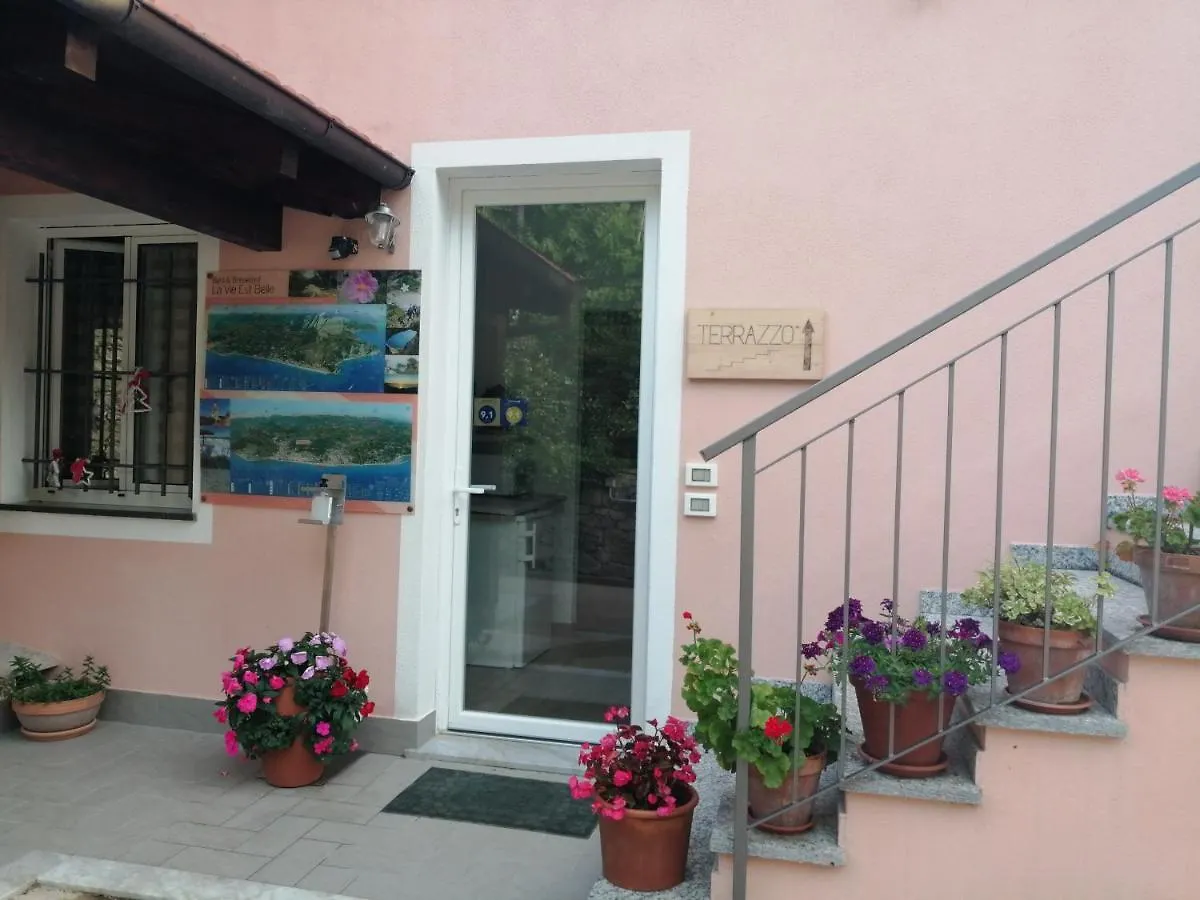 La Vie Est Belle Bed and Breakfast Finale Ligure Bed & Breakfast